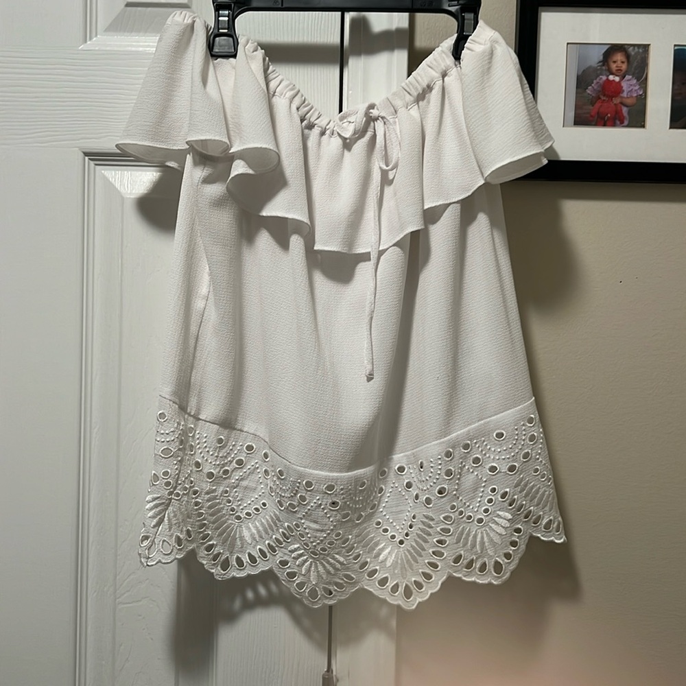 Bebe off the shoulder top sz small